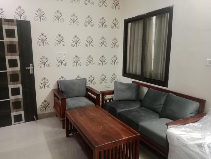 Nomadic Paying Guest